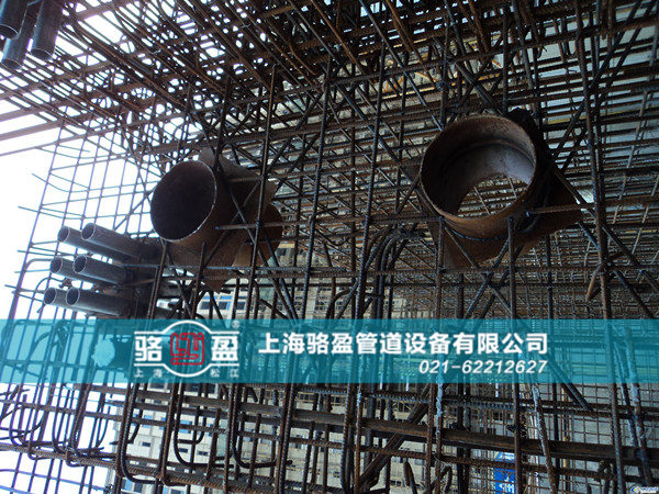 <a href=http://www.www.akitismart.com target=_blank class=infotextkey>防水套管</a>和墻體之間的結(jié)合